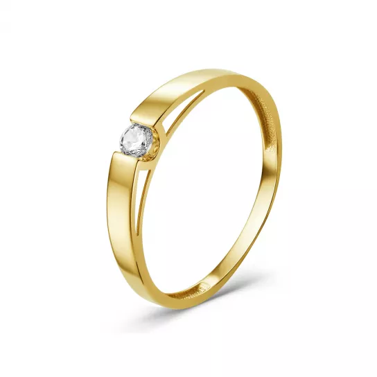 Кольцо с фианитом из золота